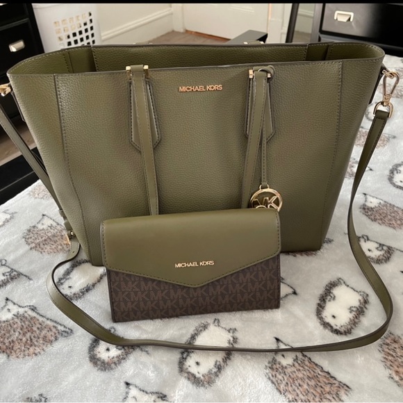 Green Medium 3 in 1 Michael Kors Tote - Picture 1 of 4